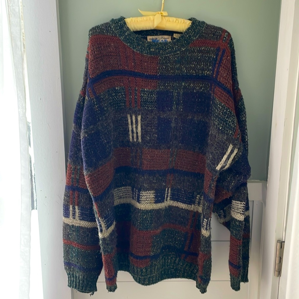 Men’s multicolored pullover sweater